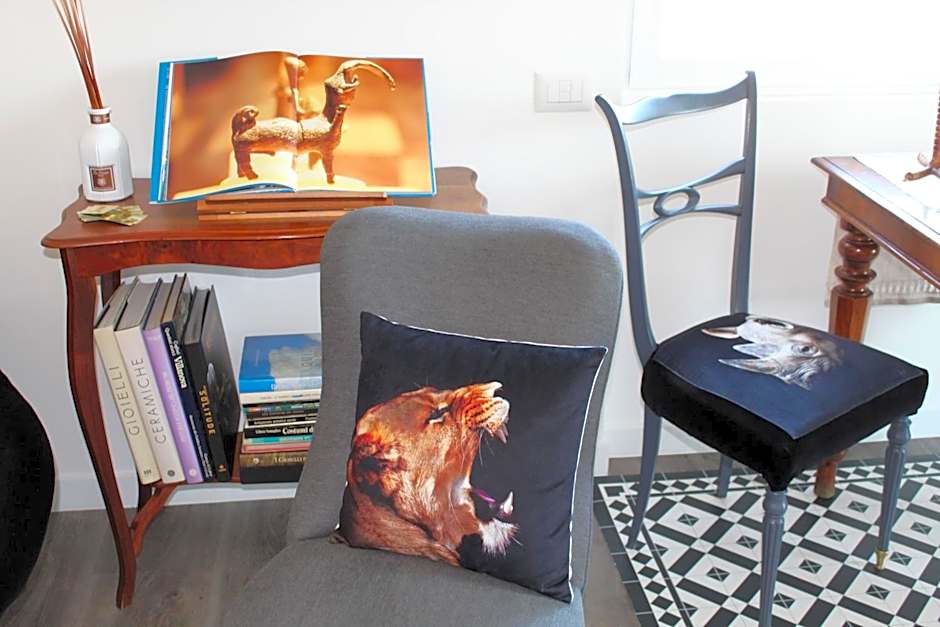 Eleventh Floor Suites