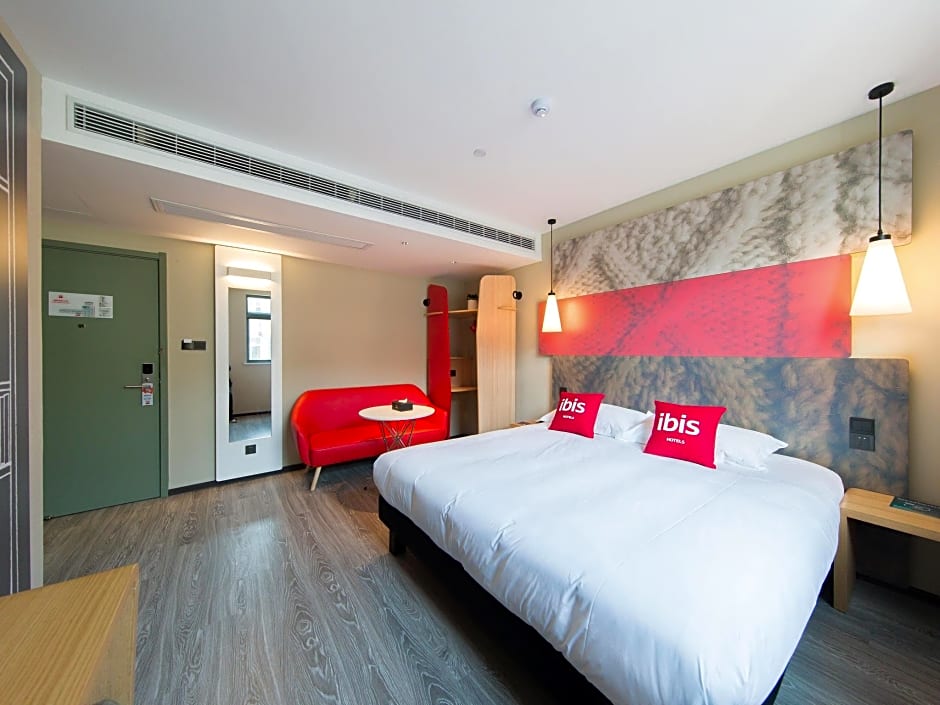 Ibis Hefei Pedestrian Street Hotel