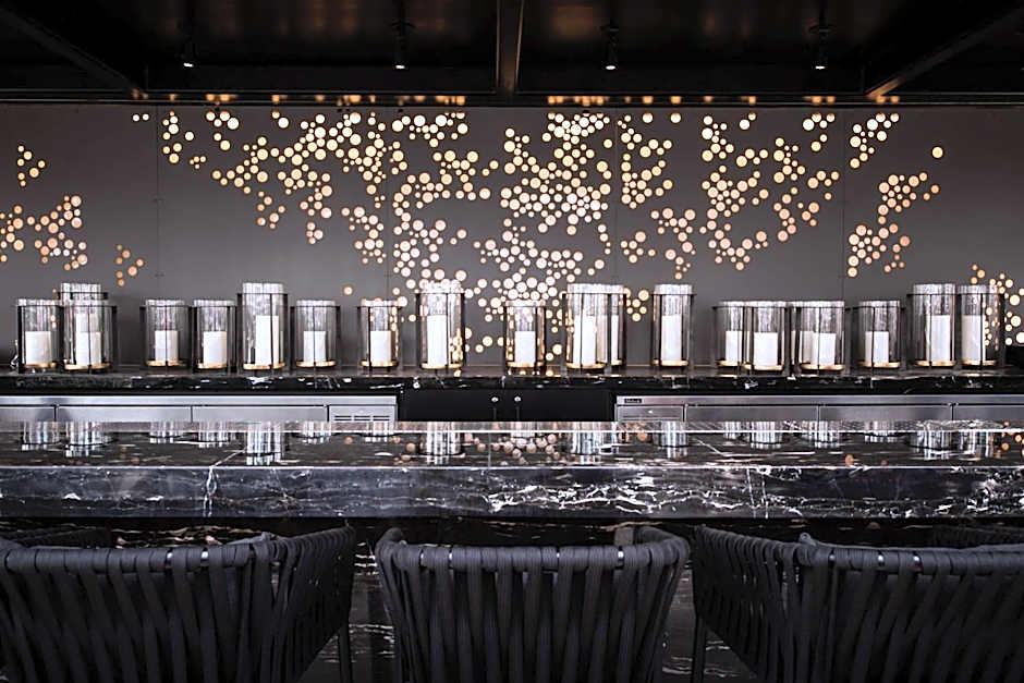 LondonHouse Chicago, Curio Collection by Hilton