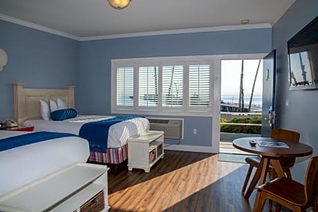 Deluxe Queen Room with Two Queen Beds and Ocean View