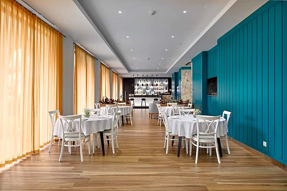 Crowne Plaza Budva by IHG