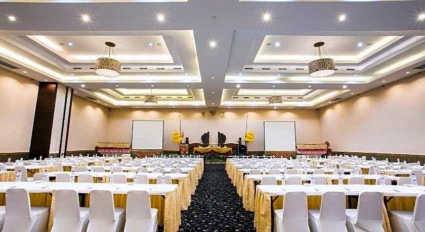 Plagoo Holiday Hotel