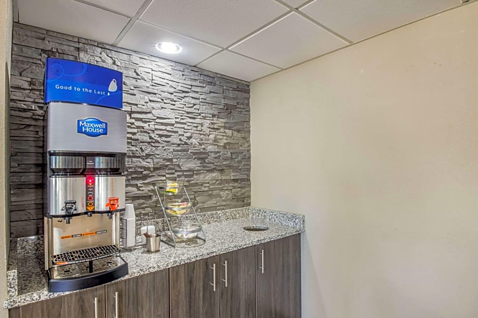 AmericInn by Wyndham Madison WI