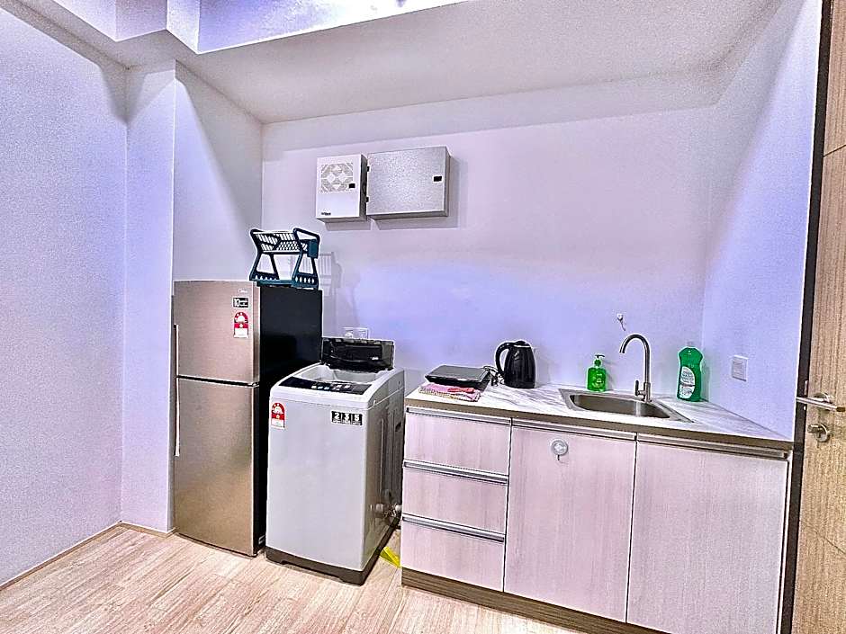 Pavilion 2 Revol Sky Pool 2-3 pax LS25