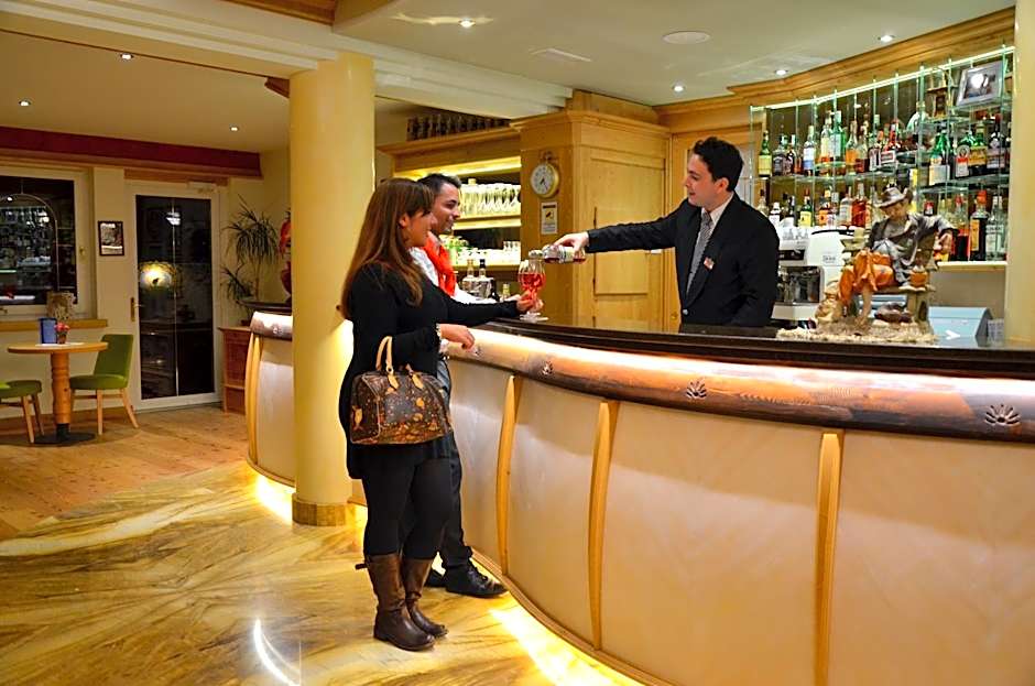 Alledolomiti Boutique Lake Hotel - Adults friendly