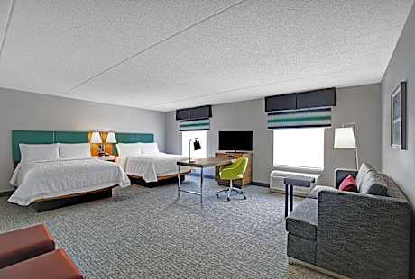 Studio Two Queen Beds Non Smoking