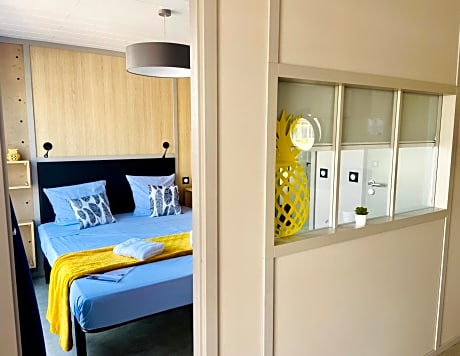 One-Bedroom LodgeBoat 2 People - Grand Large Side