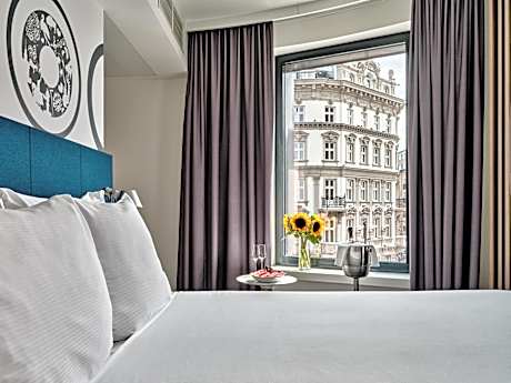 1 King Suite City View