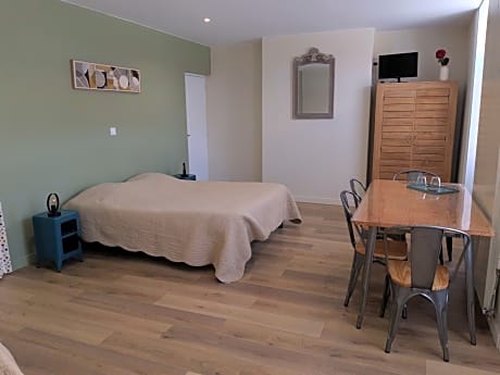 Triple Room with Garden View