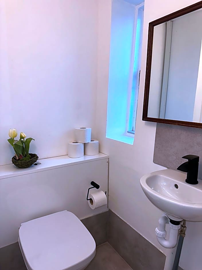 First Floor One Bed Apartment In Central West London