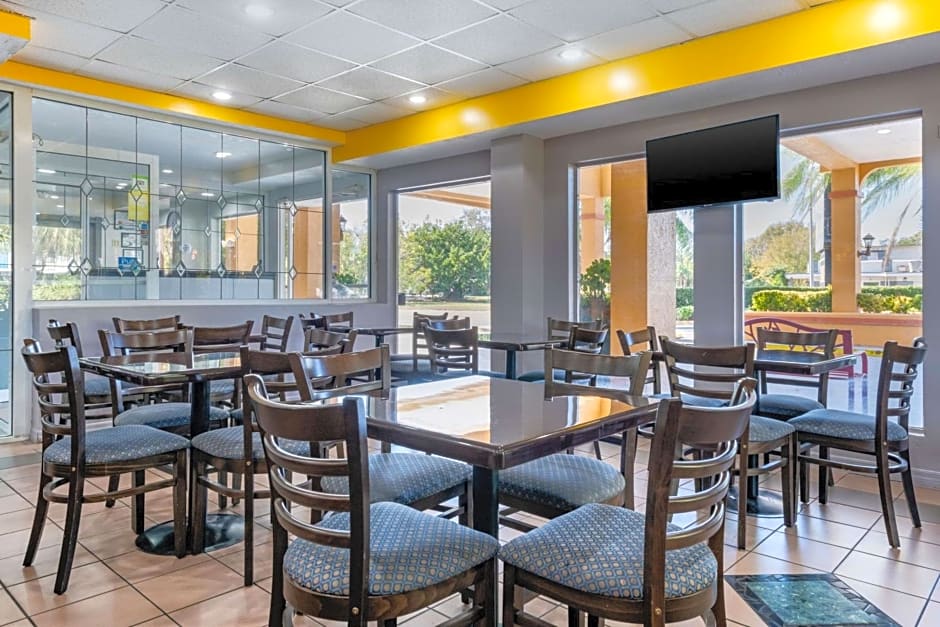 Quality Inn Sarasota North Near Lido Key Beach