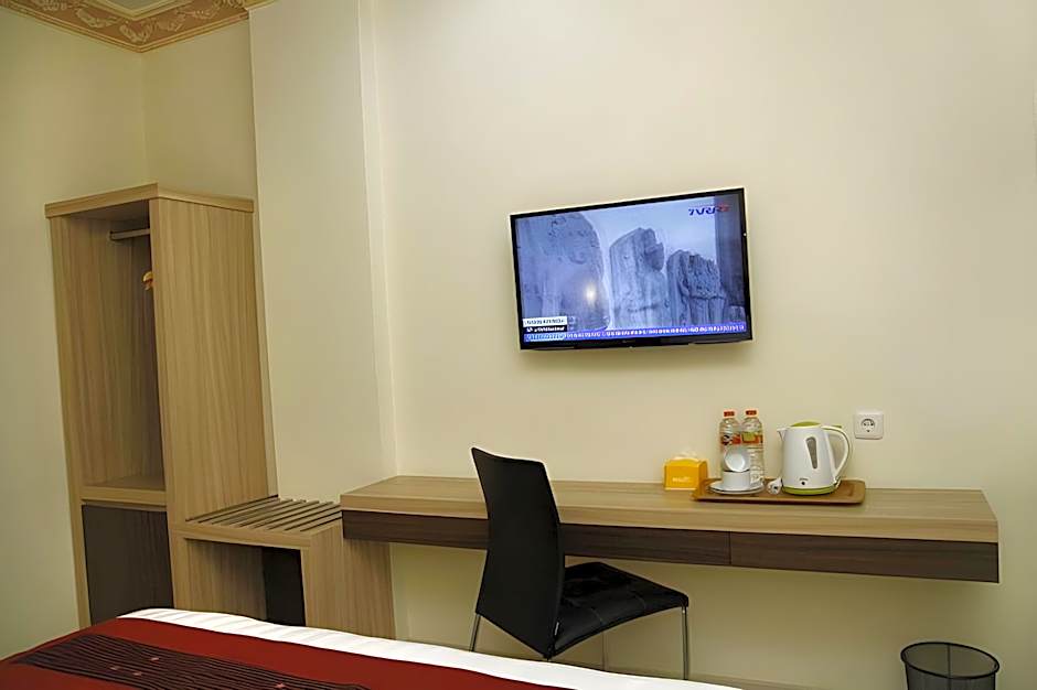 Hersya Front One Inn Surabaya