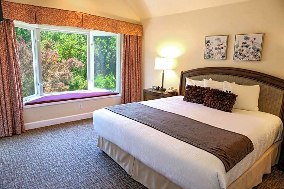 Photo 1 of 5 of Suite