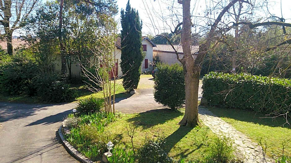 Logis Hotels - Au Colombier du Touron