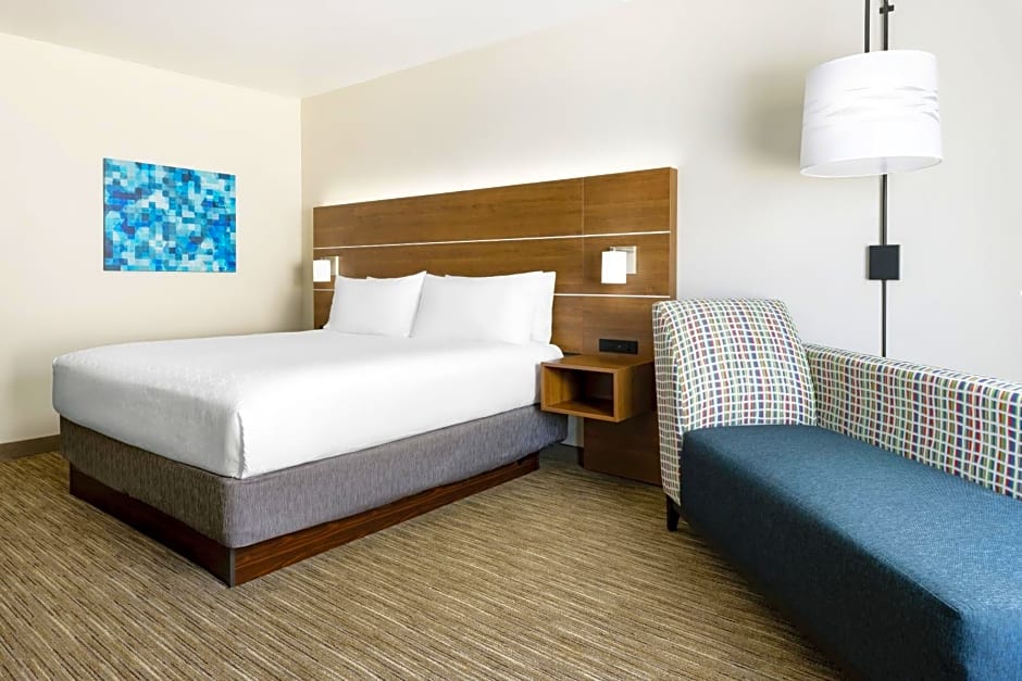 Holiday Inn Express And Suites OAKHURST-YOSEMITE PARK AREA By IHG