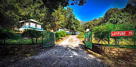 Latitude 29 By The Lake Resort