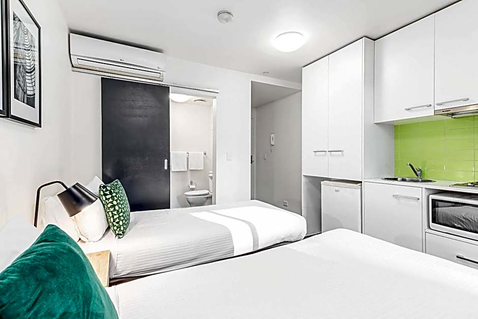 City Edge North Melbourne Apartment Hotel