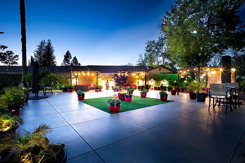 The Palo Alto Inn