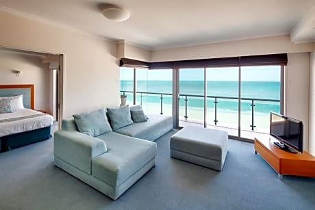 2 Bedroom Oceanview Apartment