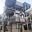 El Mundo Suites