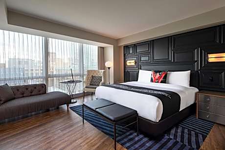 Premier King Room