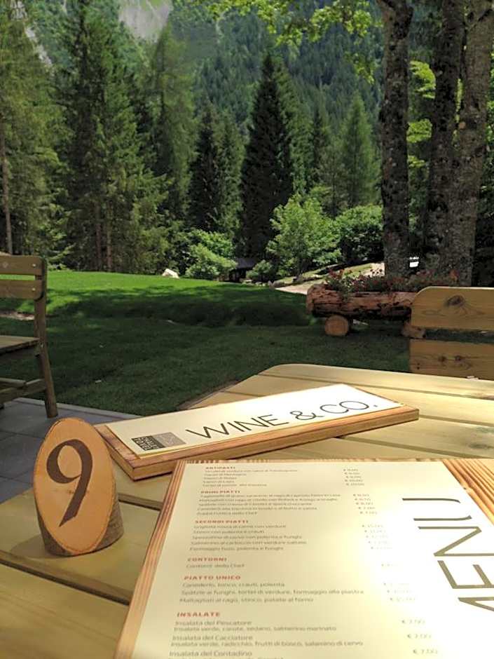 Chalet Tovel - Mountain Lake