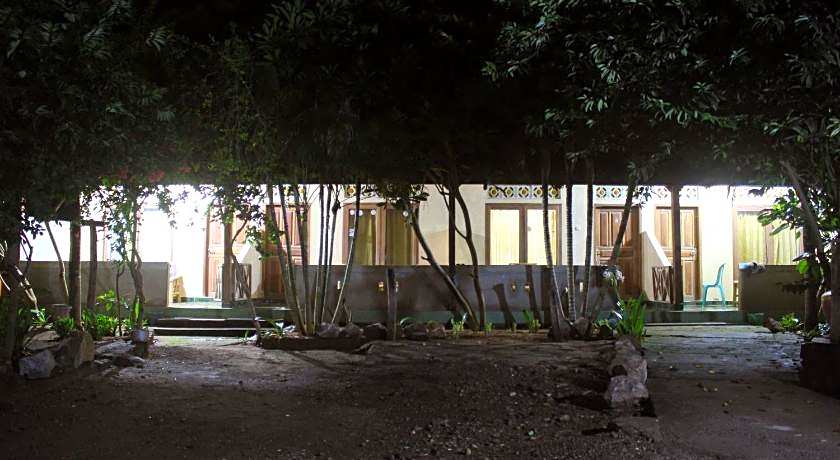 Duyung Rooms and Resto