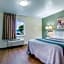 HomeTowne Studios & Suites Bentonville