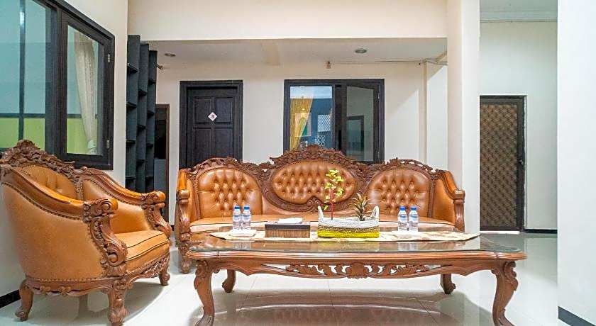 RedDoorz Syariah near Marvell City Mall 2