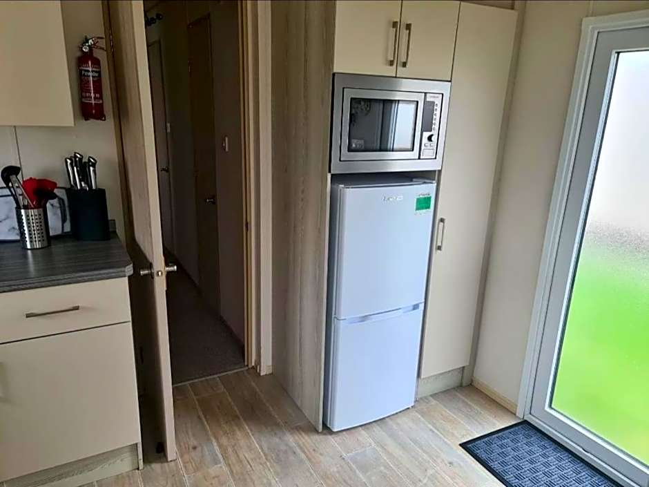 Delux Caravan - Clacton-on-sea