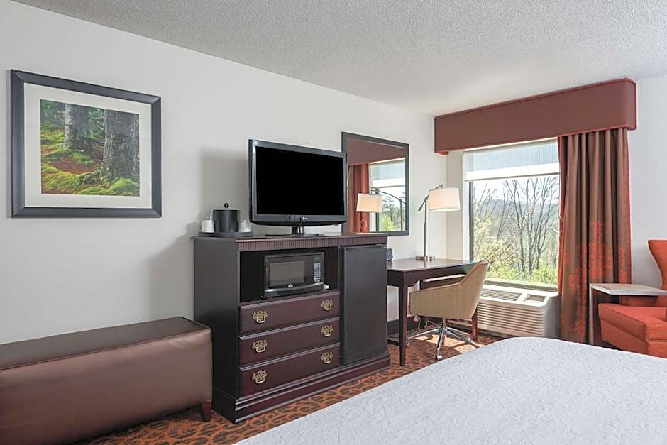 Hampton Inn By Hilton Parkersburg/Mineral Wells