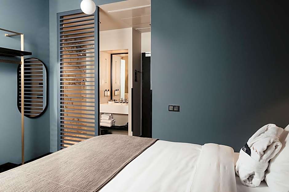 The Nox Hotel