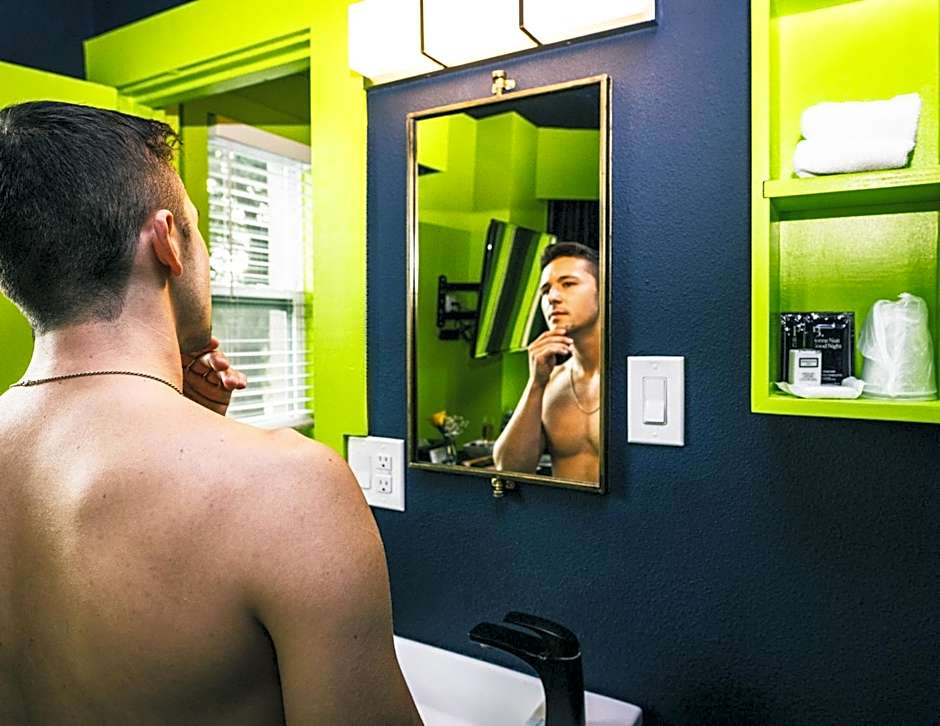 Mari Jean Hotel - All Adults Welcome