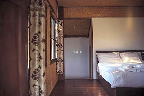 Cottage with Garden View