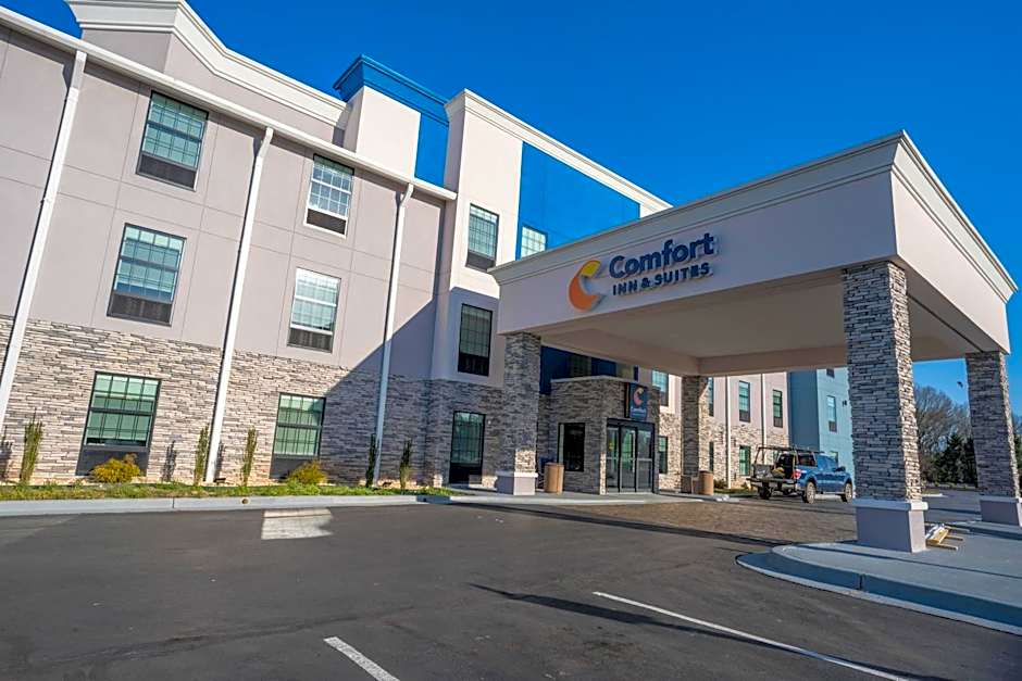 Comfort Inn & Suites River City Decatur