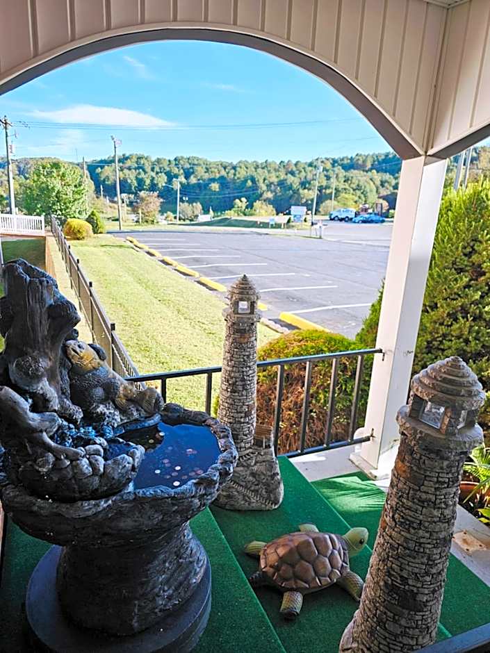 Super 8 by Wyndham Hillsville