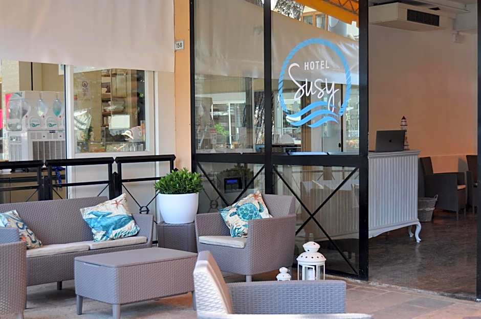 Hotel Susy - Bakery & Gluten Free Home Made - direttamente su viale Dante a due passi dal mare