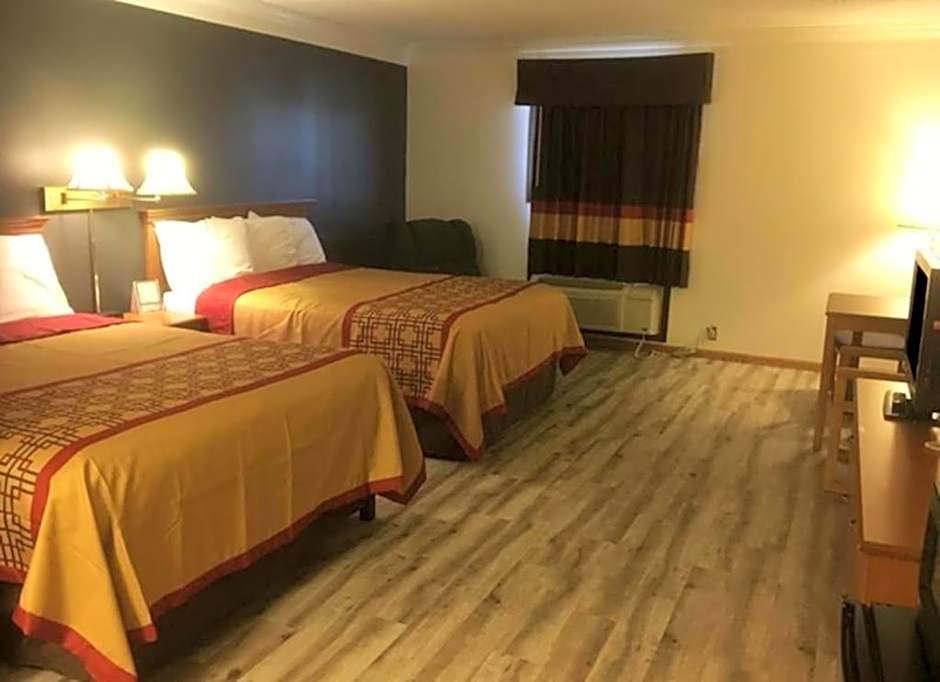 Americas Best Value Inn & Suites Thief River Falls