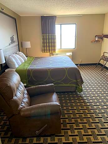 Standard Room With One King Bed - Non-Smoking