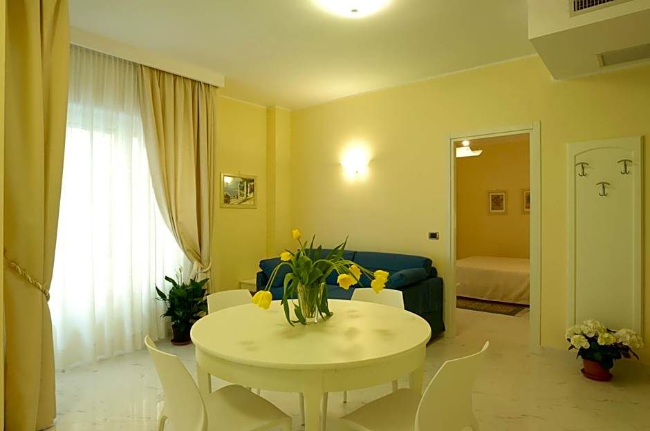Photo 1 of 4 of 1 Bedroom Apartment, City View