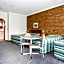 Rodney Motor Inn