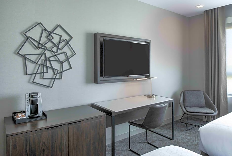 Holiday Inn Express Boston Logan Airport - Revere By IHG