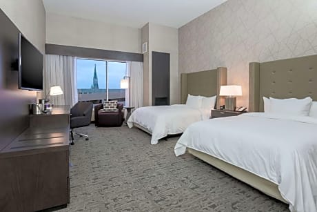 Queen Room with Two Queen Beds - Hearing Access
