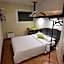 Good Night Hotel