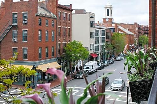 Beacon Hill Hotel