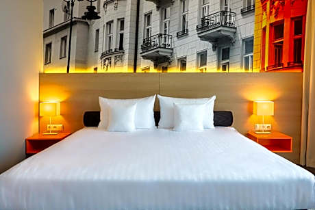 Deluxe Single Room