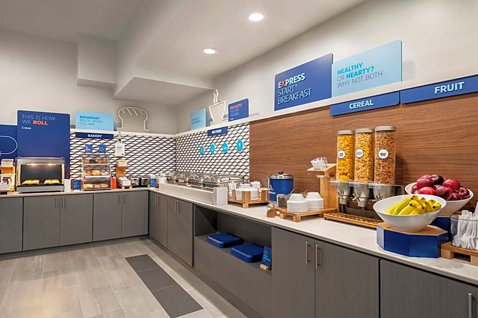 Holiday Inn Express Dumfries By IHG