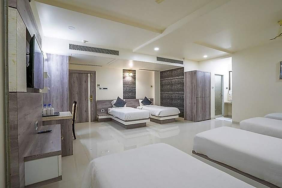 Hotel Wisteria blue