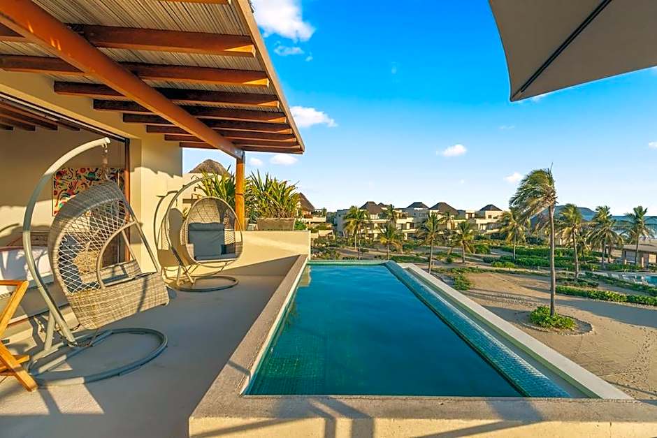 Marea Beachfront Villas