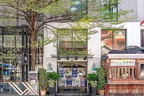 Holiday Inn Express Bangkok Sukhumvit 11 - Free Breakfast By IHG